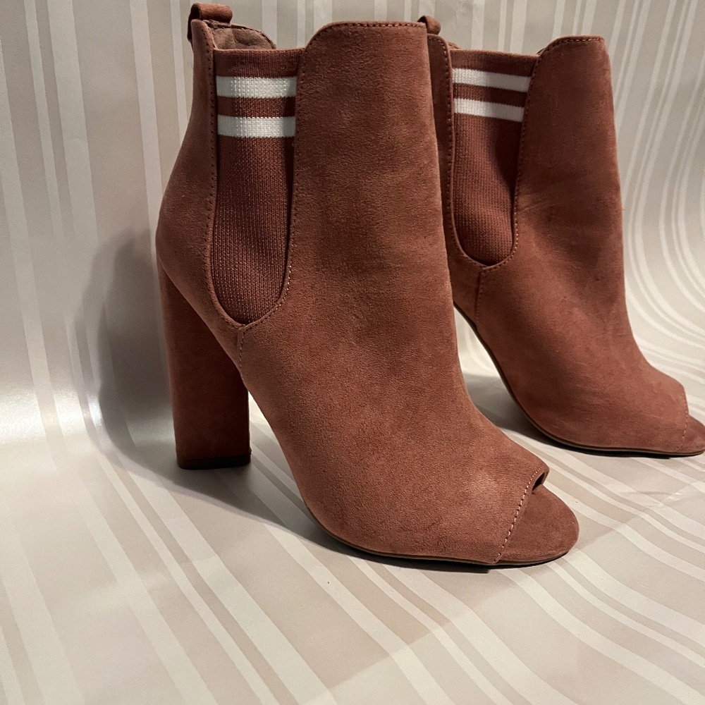 Women’s open toe heeled boots
